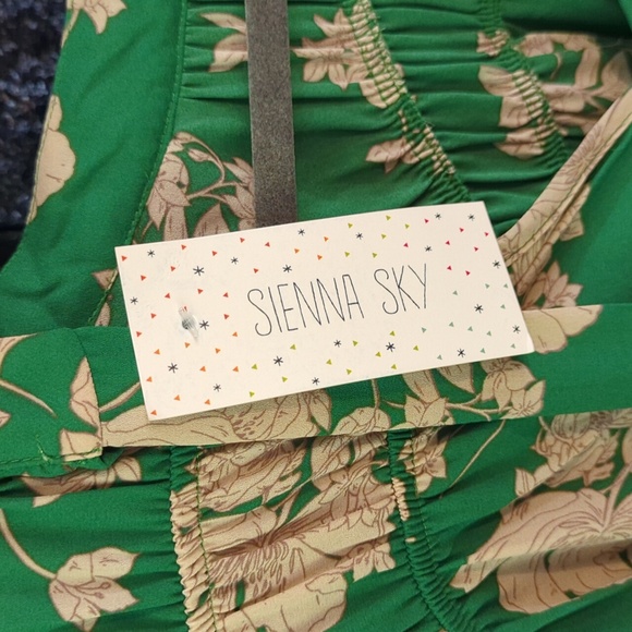 Blouse - Picture 2 of 6